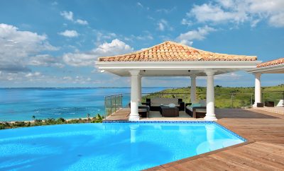 Happy Bay villa, steps from beach