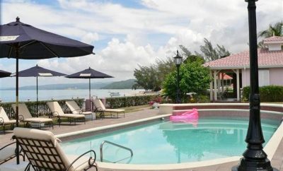 Paradiso villa,beachfront