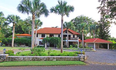 Sea Horse Ranch – Villa Tropicale