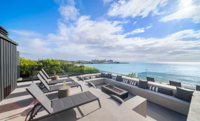 Allure 402, beachfront